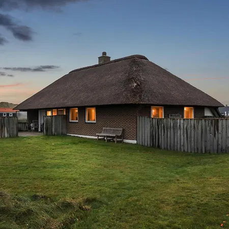Cozy Summer House Near Sea And Nature Feriehus